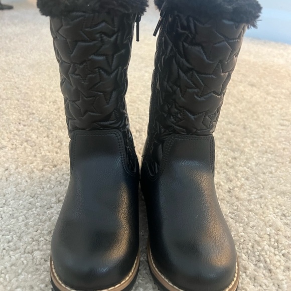 ✨ H&M Kids Tan Suede Ankle Boots – Size 10.5 | New Without Tags ✨ - Picture 2 of 14